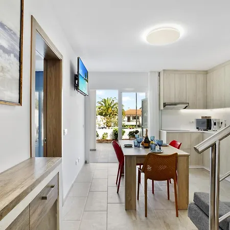 Hermoso Apartamento: Piscina Climatizada, A/c, Wifi - Es-347-47 Apartment Costa Adeje (Tenerife)